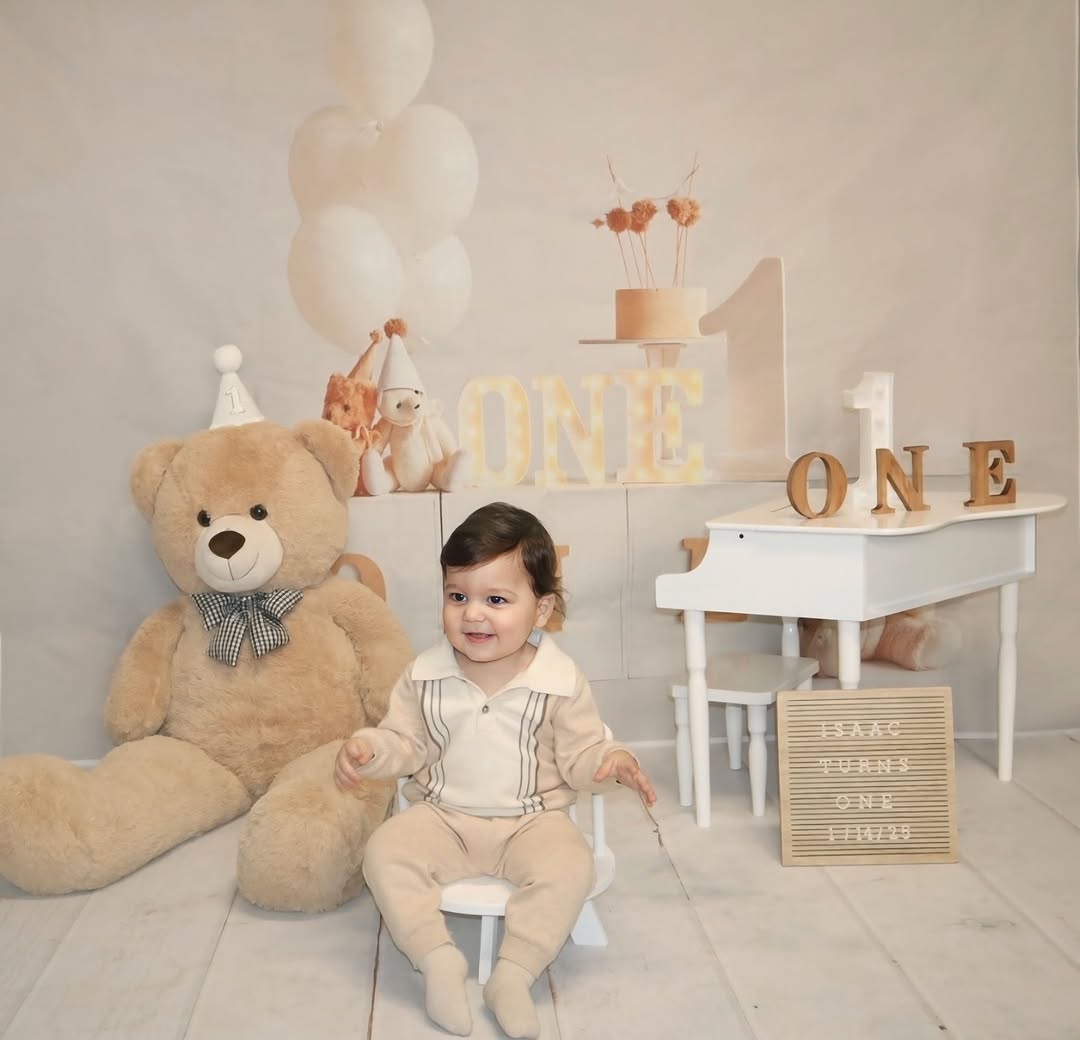 This is ONE!🧸🎂