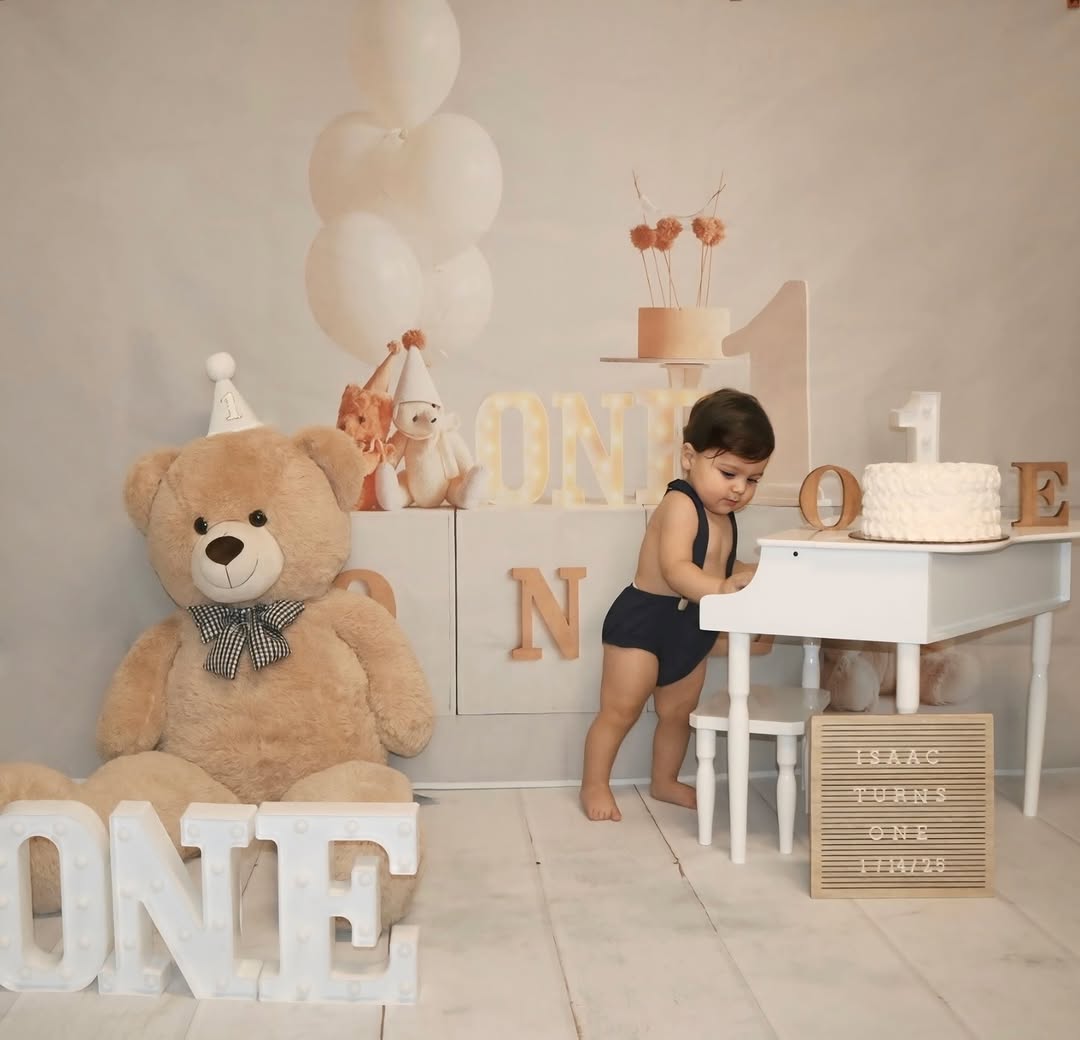 This is ONE!🧸🎂