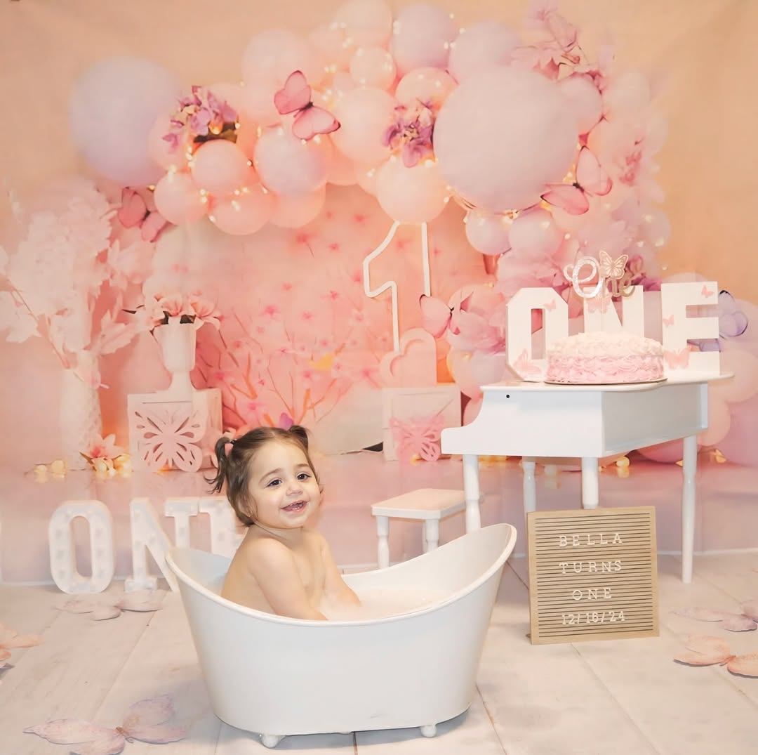 Bella Turns ONE! 👐🏻