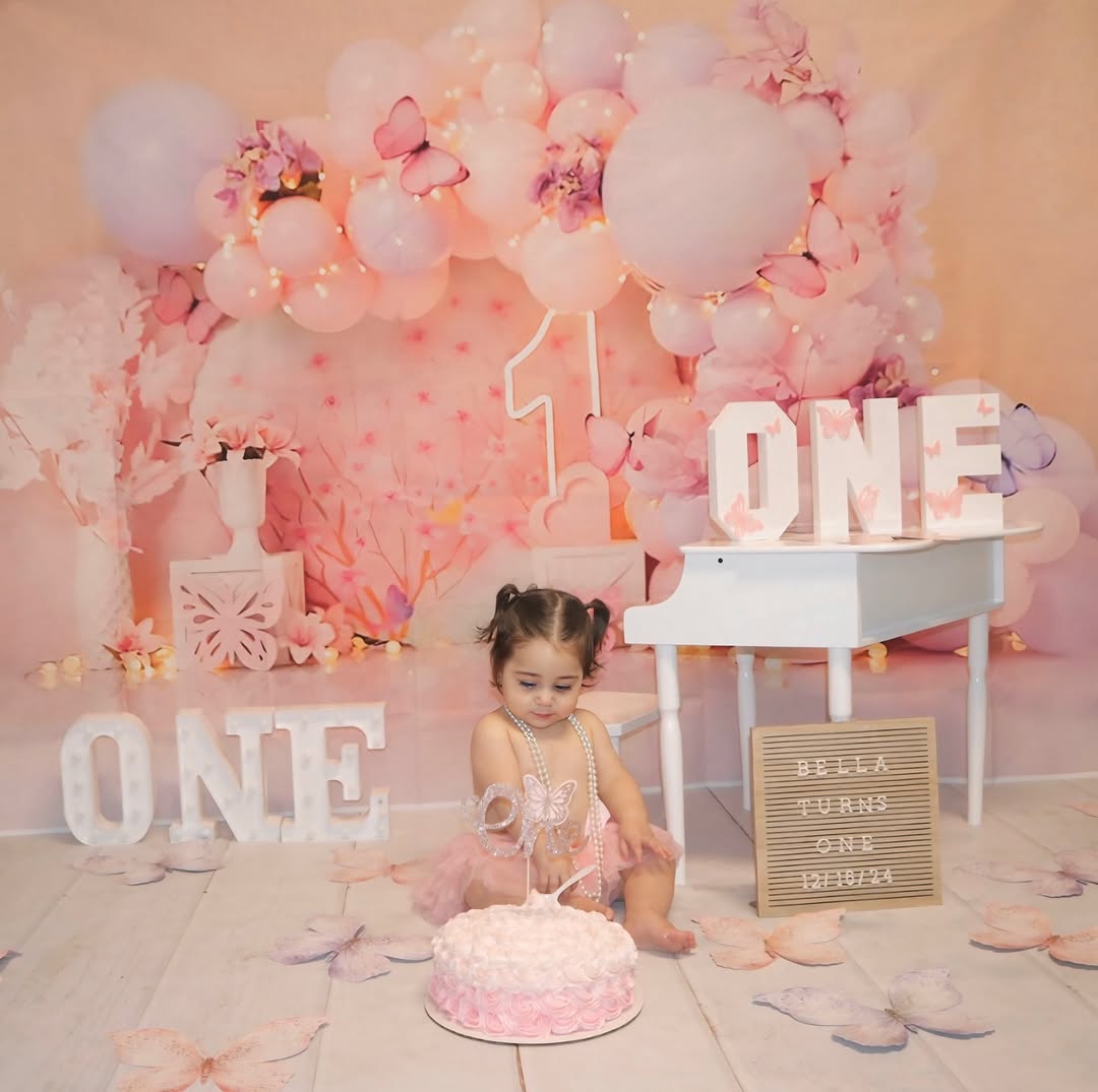 Bella Turns ONE! 👐🏻